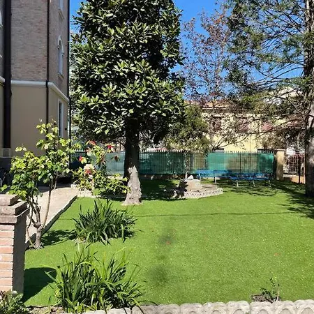 Cucchiari 8c 摩德纳